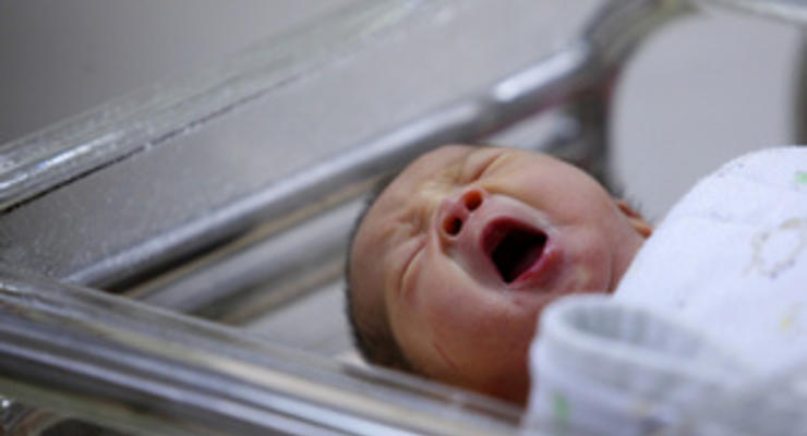 Треть женщин в мире рожают без врачей