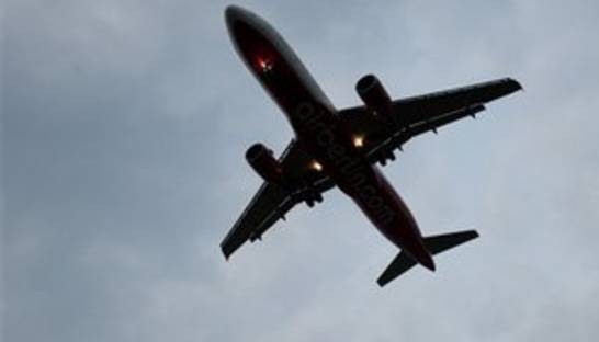 При крушении самолета в Киншасе в живых остался один из 33 человек