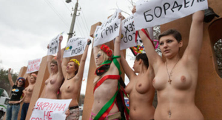 The Guardian: Голые радикалки: феминизм по-украински