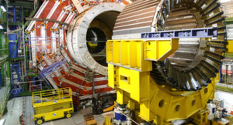 Адронный коллайдер установил рекорд по плотности пучка протонов