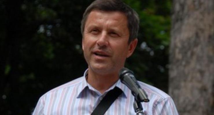 Суд запретил Пилипишину покидать Украину