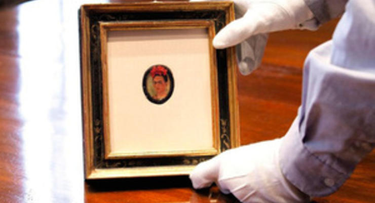 В США на аукцион выставят самый маленький автопортрет Фриды Кало