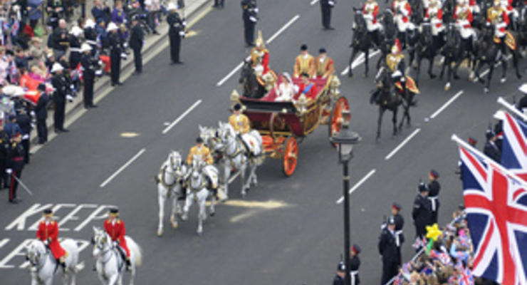 Полиция: На королевскую свадьбу в Лондон съехались около миллиона человек