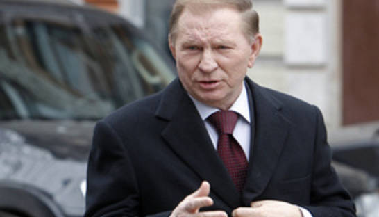 Сегодня Кучма побывает на могиле отца-фронтовика под Новгородом