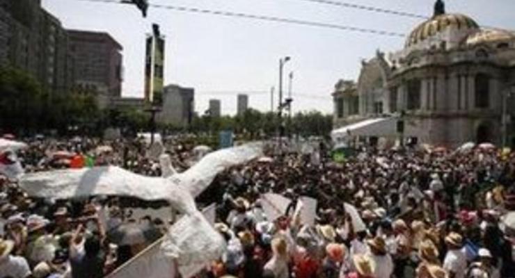 Более 85 тысяч мексиканцев вышли на марш в знак протеста против наркомафии