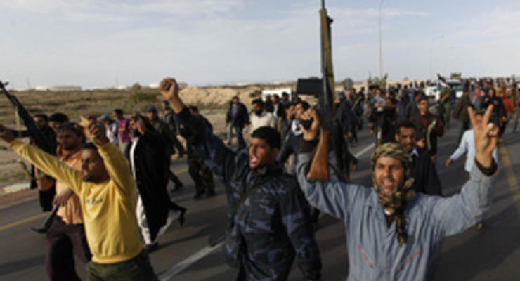 Повстанцы взяли под контроль аэропорт ливийского города Мисрата