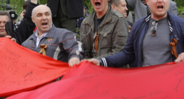 Турчинов: Закон о красных флагах может вступить в силу