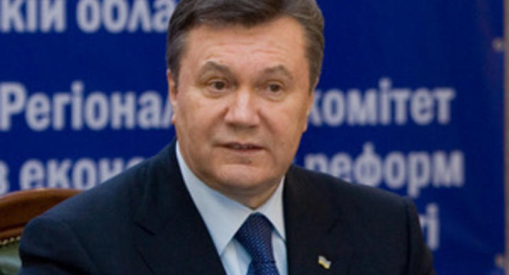 Янукович: Перед закрытием школ людям нужно было по-человечески все объяснить