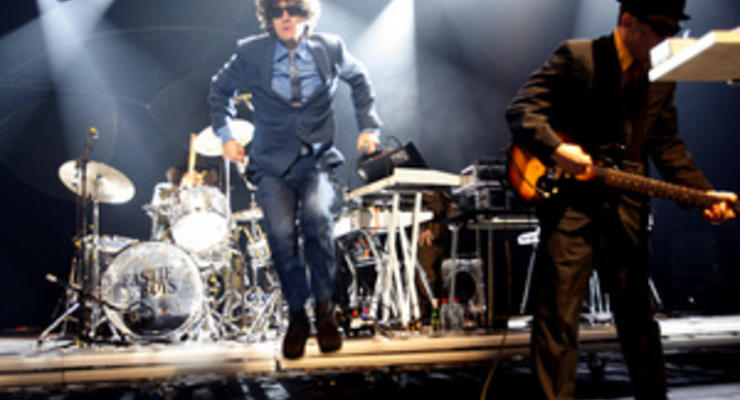 Beastie Boys не смогли обойти певицу Адель в чарте Billboard