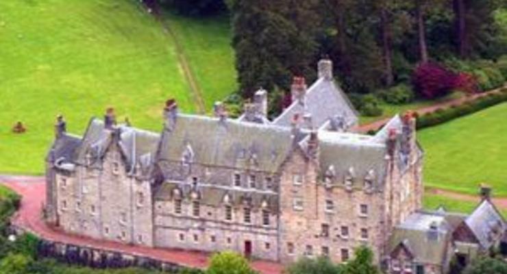 Один из старейших замков Шотландии выставлен на продажу