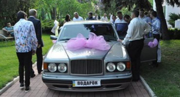 Регионал Ландик подарил своему племяннику на свадьбу Bentley