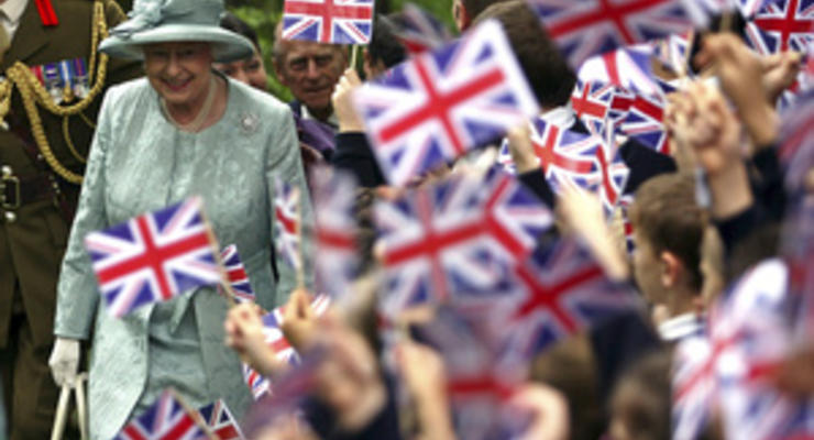 В Ирландии обезвредили бомбу накануне визита королевы Великобритании