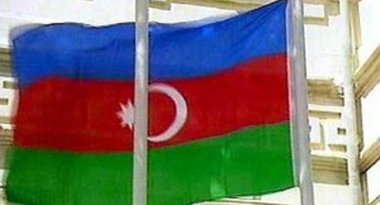 Fitch улучшило прогноз рейтинга Азербайджана