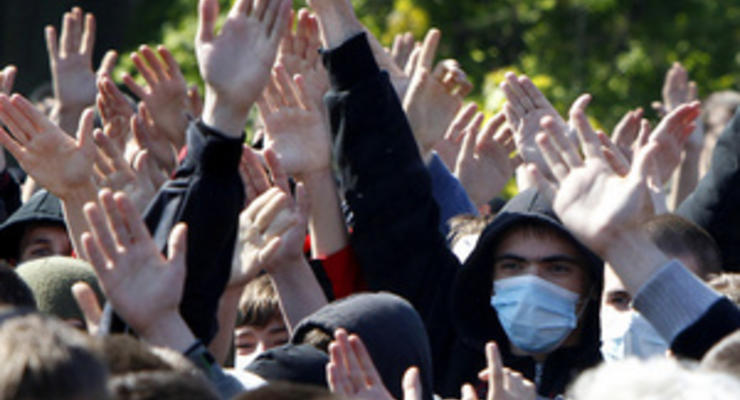 Регионал предложил запретить использование масок и капюшонов во время массовых акций
