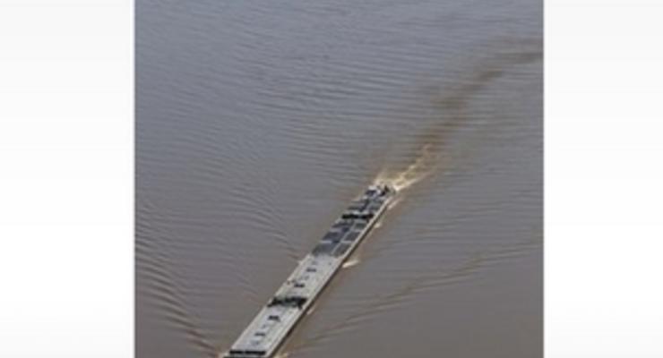 В Миссисипи затонули баржи: движение судов временно перекрыто