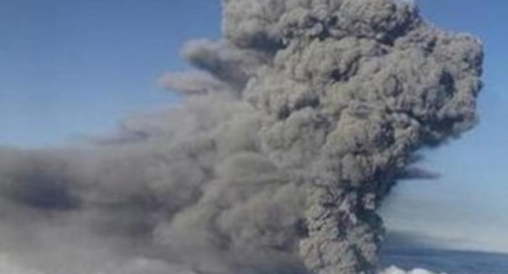 В Исландии дым от вулкана поднялся на высоту 15 км