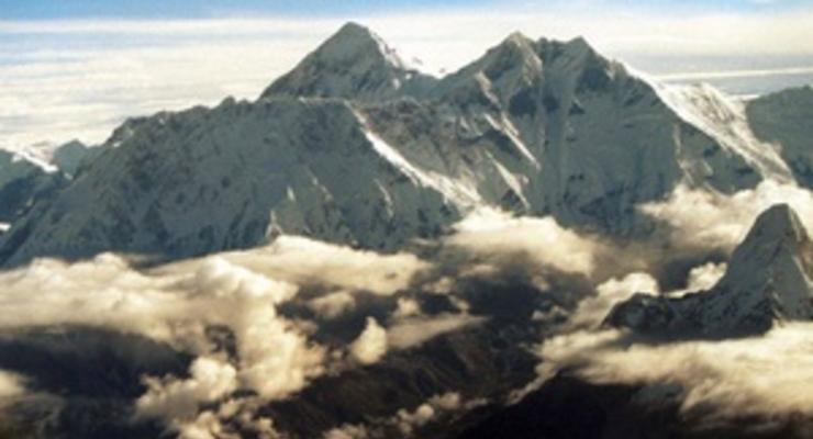 Мировой рекорд: Непалец 32 часа провел на вершине Эвереста