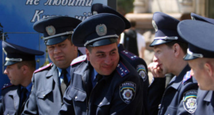 Еще не very well: мэр Донецка оценил уровень английского языка местной милиции