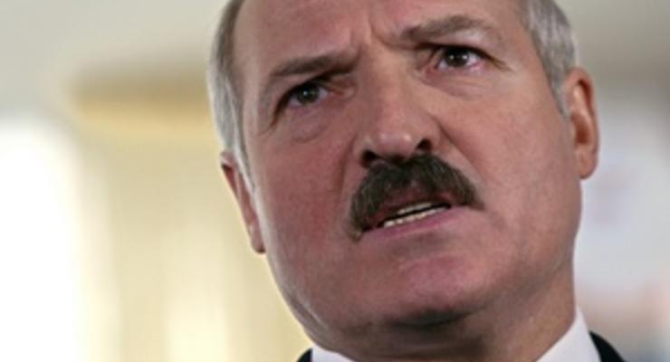Лукашенко запретил Нацбанку продавать золотой запас и валюту, опасаясь "оказаться голыми"