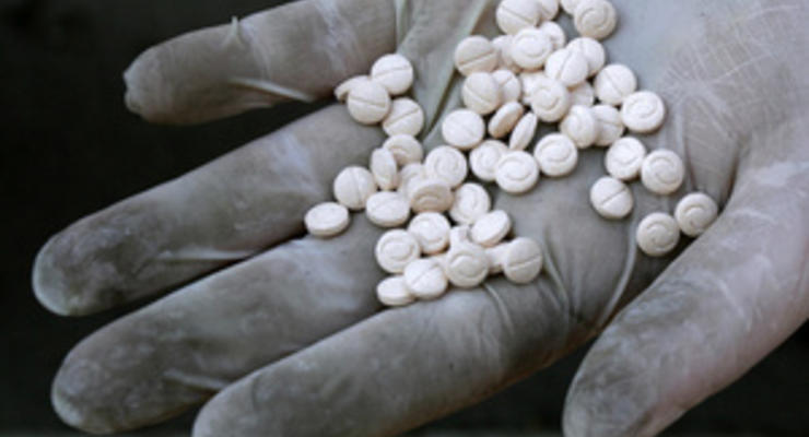 ЗН: В 2010 году на закупках импортных лекарств бюджет потерял 400 млн грн