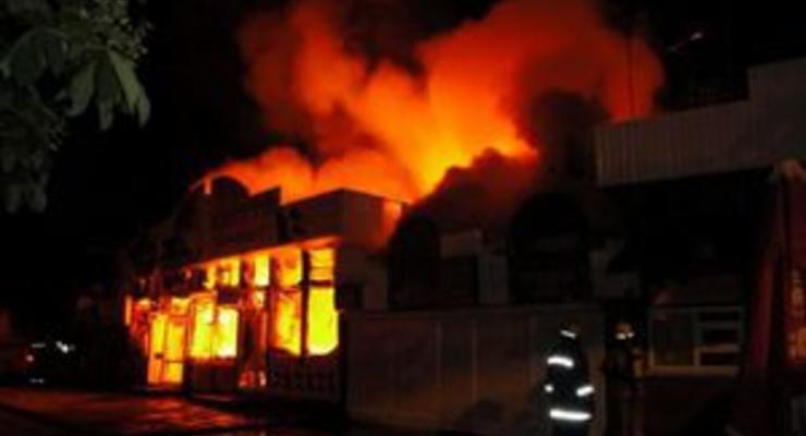 Сегодня ночью в Киеве на одном из рынков произошел крупный пожар