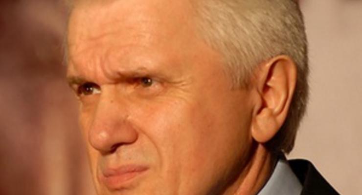Суд привлек как соответчиков по иску Литвина к Мельниченко 310 изданий