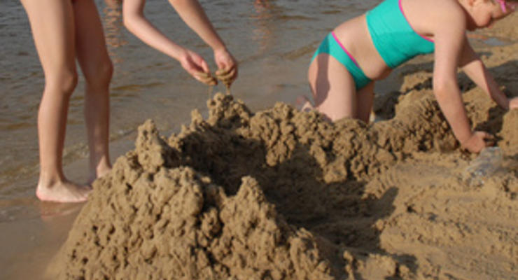 Киевсовет проверит законность добычи песка в столице