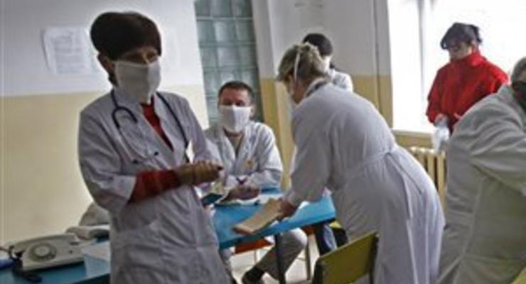 Выпускники медицинских вузов, которые будут работать на селе, получат 5 тыс. грн помощи
