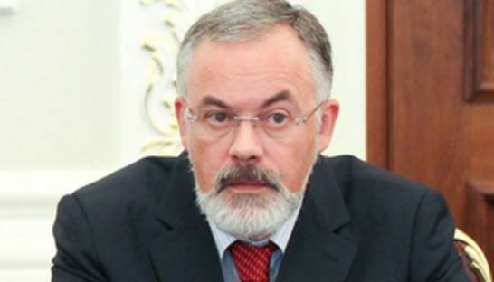 Табачник увеличил срок приема заявлений на вступление в высшие учебные заведения