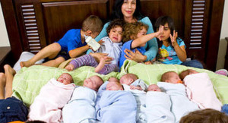 Знаменитая мать восьмерых близнецов заявила, что ненавидит своих детей