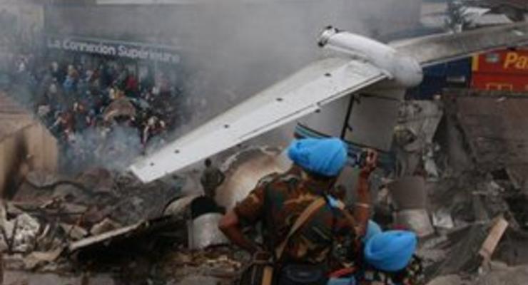 В ДР Конго разбился пассажирский самолет. Выжили 40 человек из 112