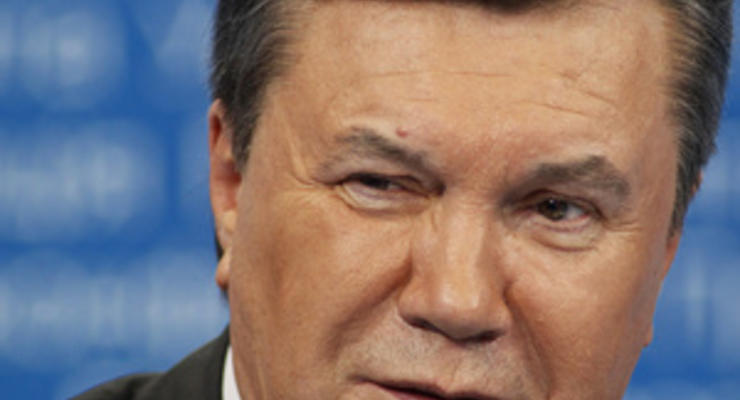 Ъ: Курс Виктора Януковича упал в три раза