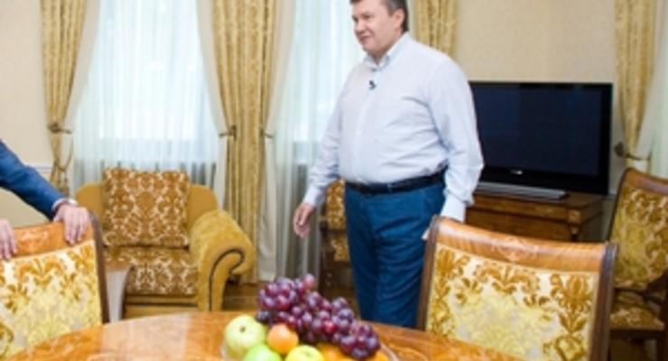 СМИ: У Януковича санузел из полудрагоценного камня за 350 тысяч евро