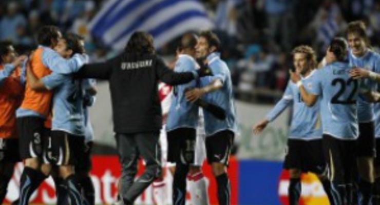 Уругвай стал первым финалистом Кубка Америки