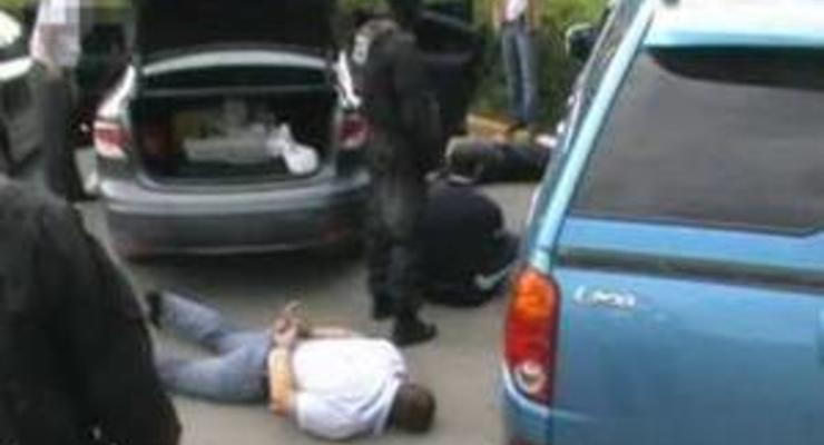 СБУ задержала членов банды, которые пытали бизнесменов в одной из бань Днепропетровска