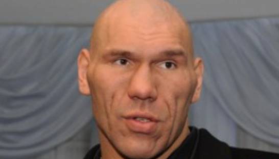 Валуев сравнил братьев Кличко с грабителями