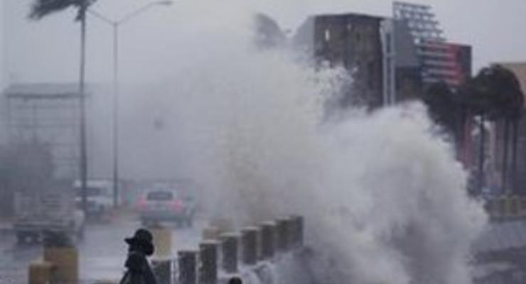 Власти Китая эвакуировали более 200 тысяч человек в связи с приближением тайфуна Муфта