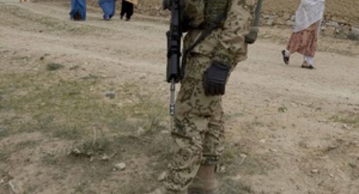 СМИ: Румынские военнослужащие застрелили афганского офицера, приняв его за боевика