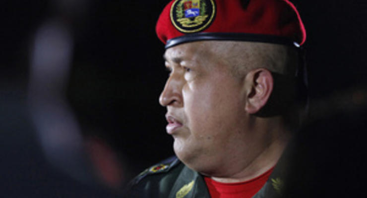 Фидель Кастро подарил Чавесу военный джип