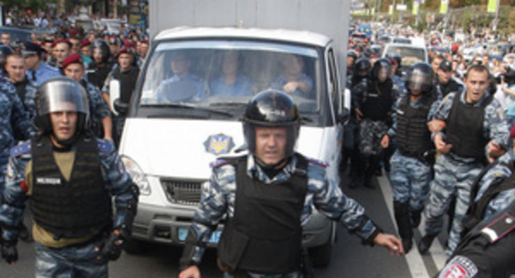 Милиция ослабила меры безопасности во время доставки Тимошенко в суд