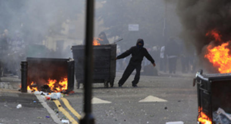 Участников беспорядков в Лондоне обяжут убирать разгромленные районы города