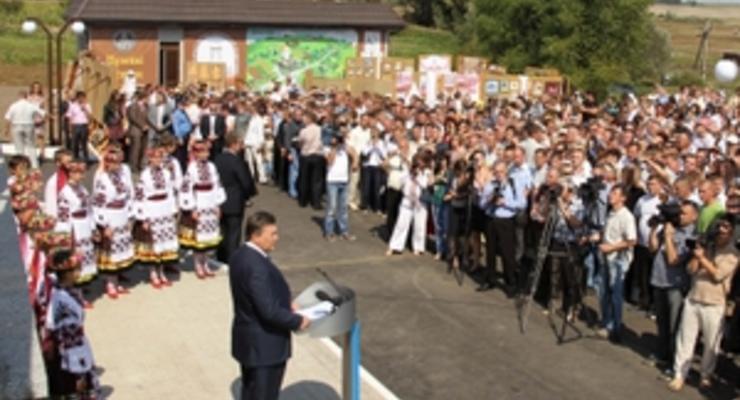 Батьківщина: Из-за приезда Януковича жителям Пересопницы запретили выпасать скот