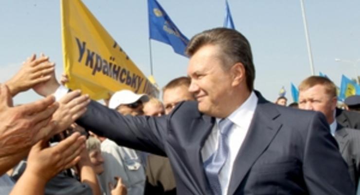 Пресс-секретарь Януковича заверяет, что выпасать коров никто не запрещал