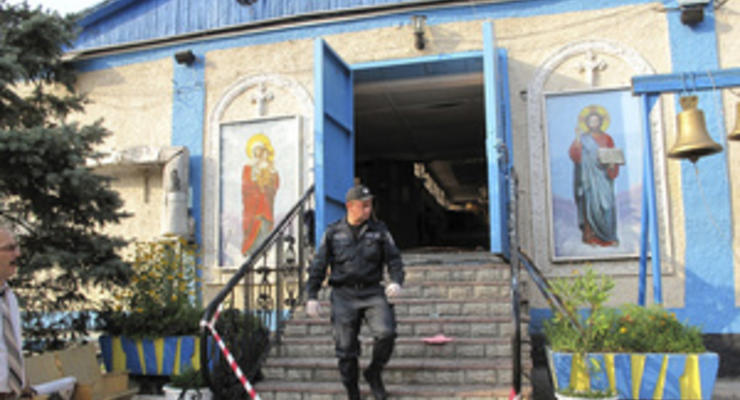 Мать обвиняемых во взрыве храма в Запорожье просит помощи у Медведева и Путина