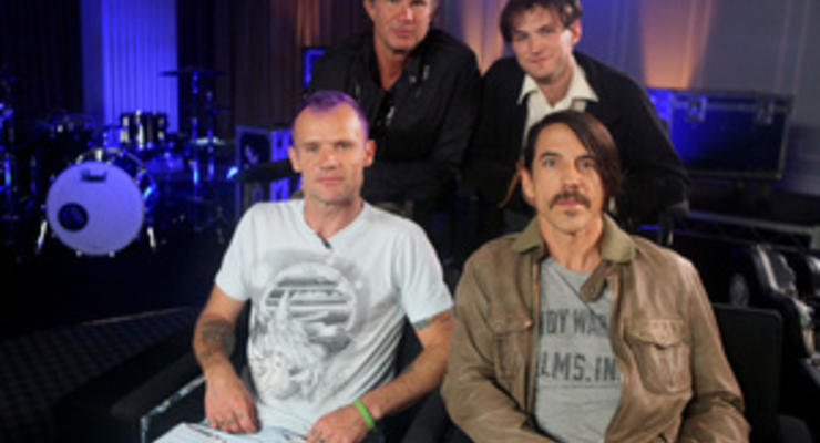 Вышел первый за пять лет альбом Red Hot Chili Peppers