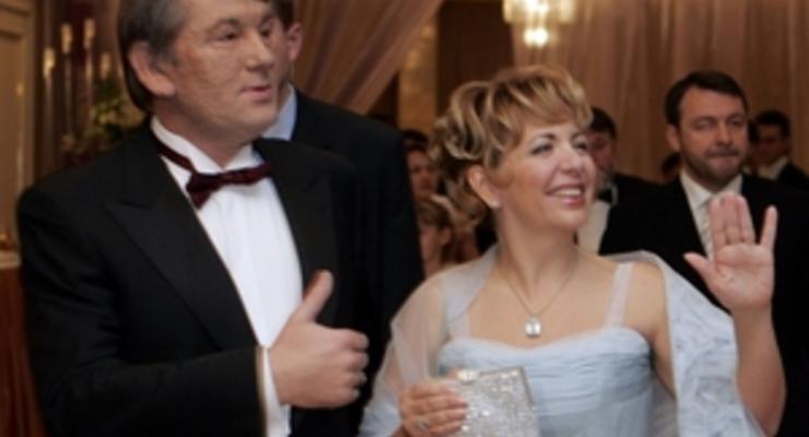 Ющенко с семьей покидает президентскую резиденцию в Конча-Заспе
