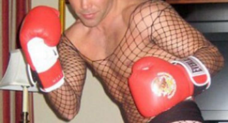 Выдающийся боксер признался, что его фотографии в костюме стриптизерши все-таки настоящие