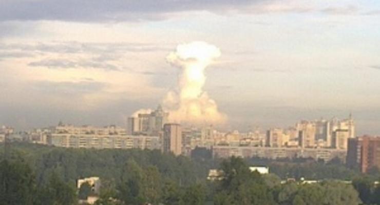 Жители Петербурга сфотографировали огромное облако-гриб над городом