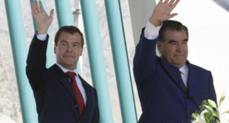 Таджикистан согласился продлить пребывание военной базы РФ на своей территории