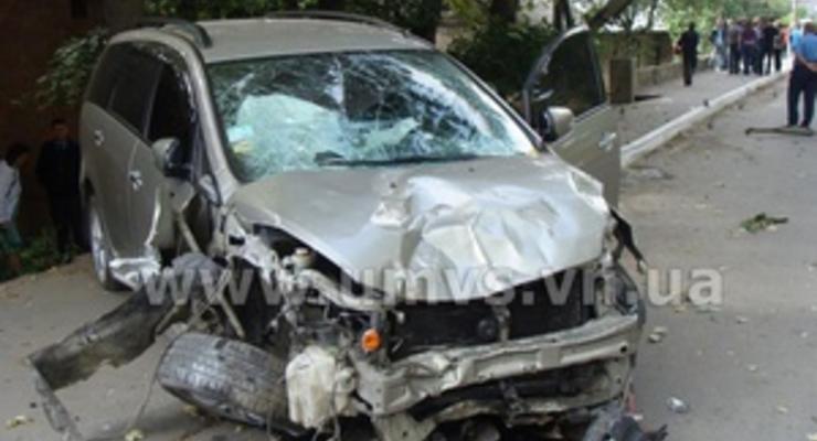 В Жмеринке нетрезвый водитель на тротуаре сбил насмерть мужчину и его дочь